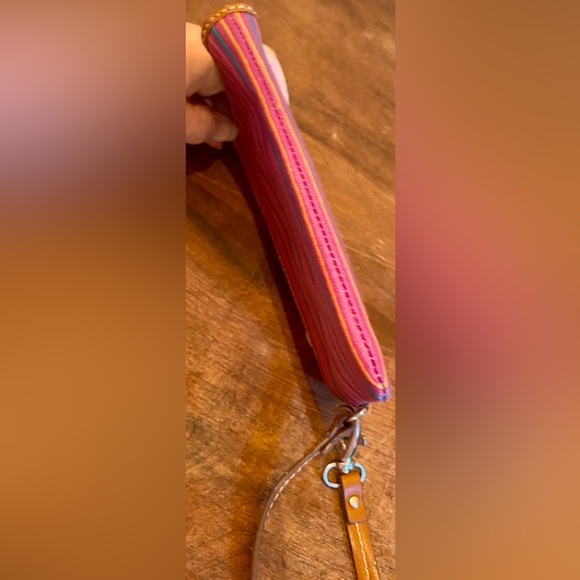 🔥Fossil Colorful Stripe Key Per id Wristlet🔥 - Picture 4 of 11